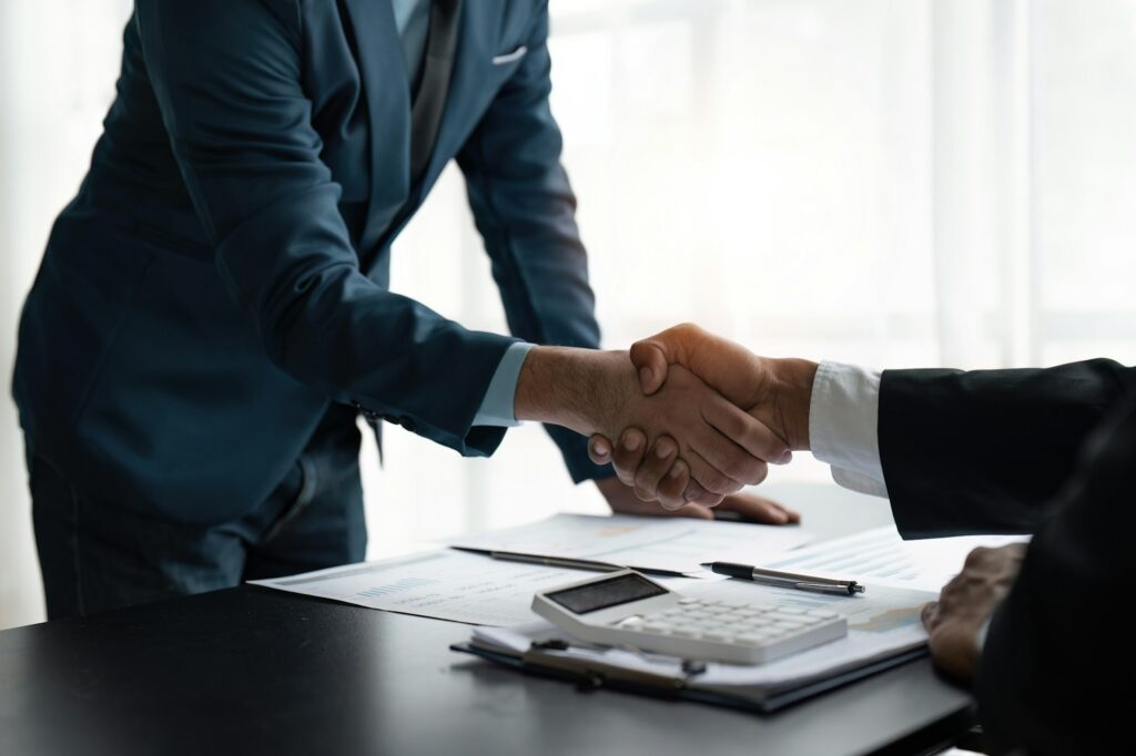 Handshake of businessmen and businessmen after meeting